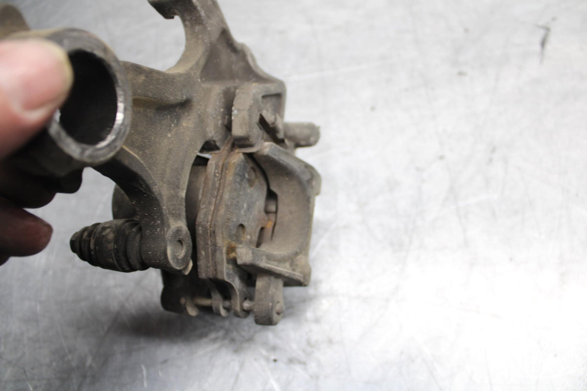 08-10 SUZUKI GSXR750 REAR BACK BRAKE CALIPER W MOUNT BRACKET bb476