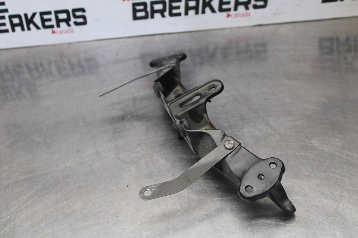 04-05 KAWASAKI NINJA ZX10R UPPER FAIRING MIRROR GAUGES STAY BRACKET BB931
