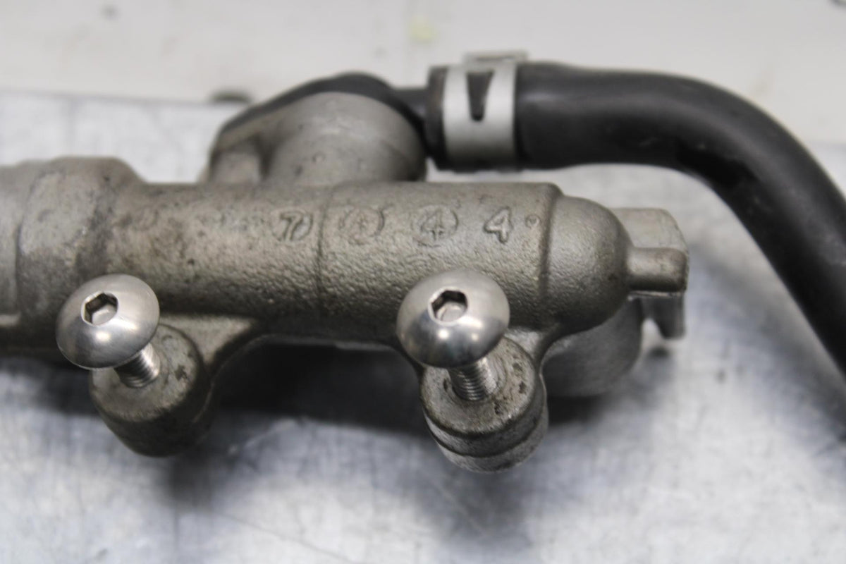 1999 Suzuki GSXR600 REAR BACK BRAKE MASTER CYLINDER W RESERVOIR BB580