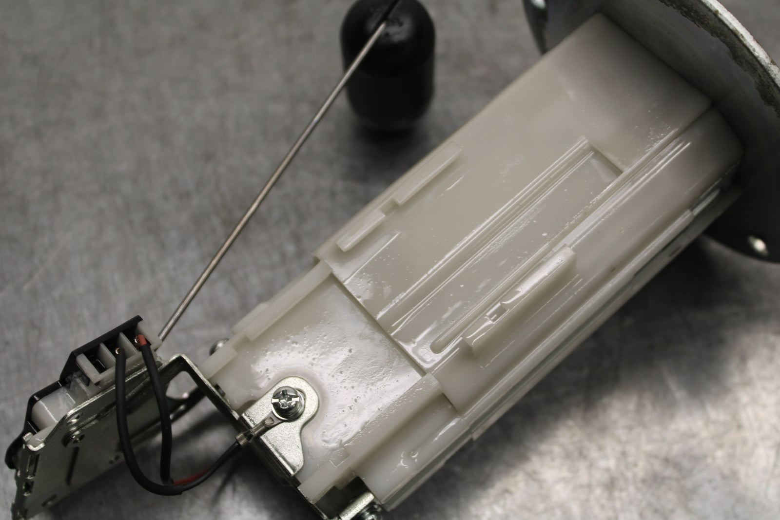 08-10 SUZUKI GSXR 600 FUEL PUMP GAS PETROL SENDER UNIT  BB721