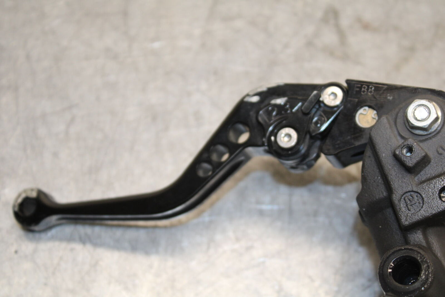 13-18 KAWASAKI NINJA ZX6R FRONT BRAKE MASTER CYLINDER w/ LEVER  BB682