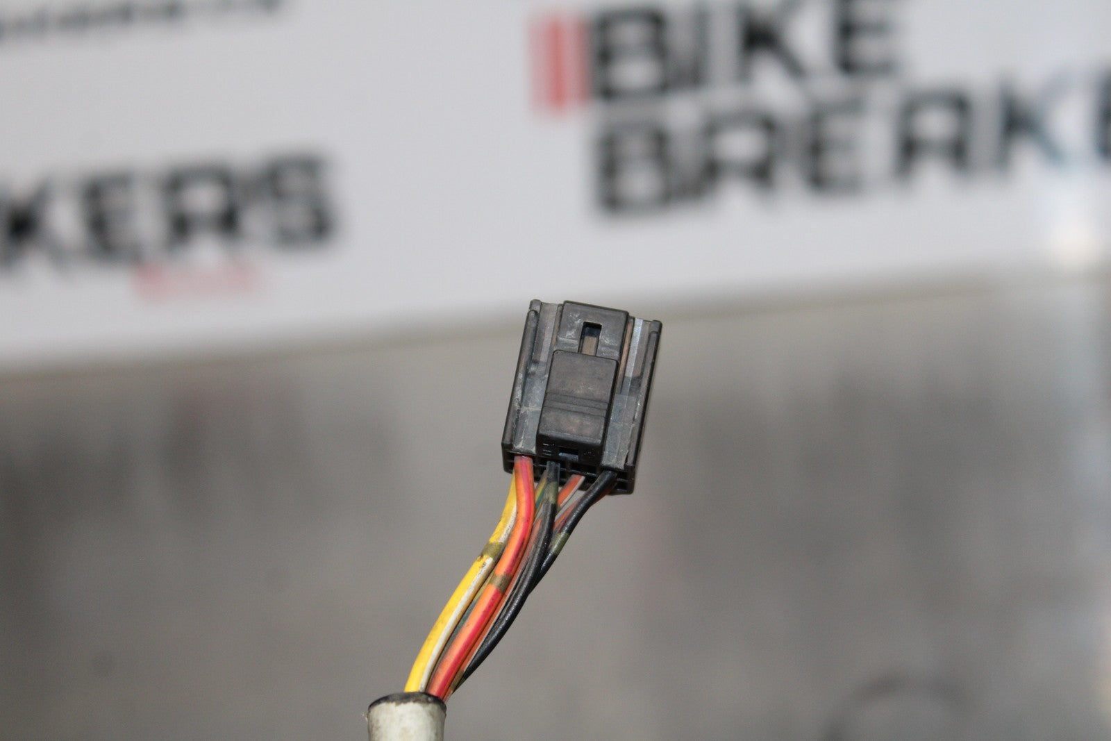 06-07 SUZUKI GSXR 600 RIGHT CLIP ON HANDLE KILL OFF START SWITCH SWITCHES BB170