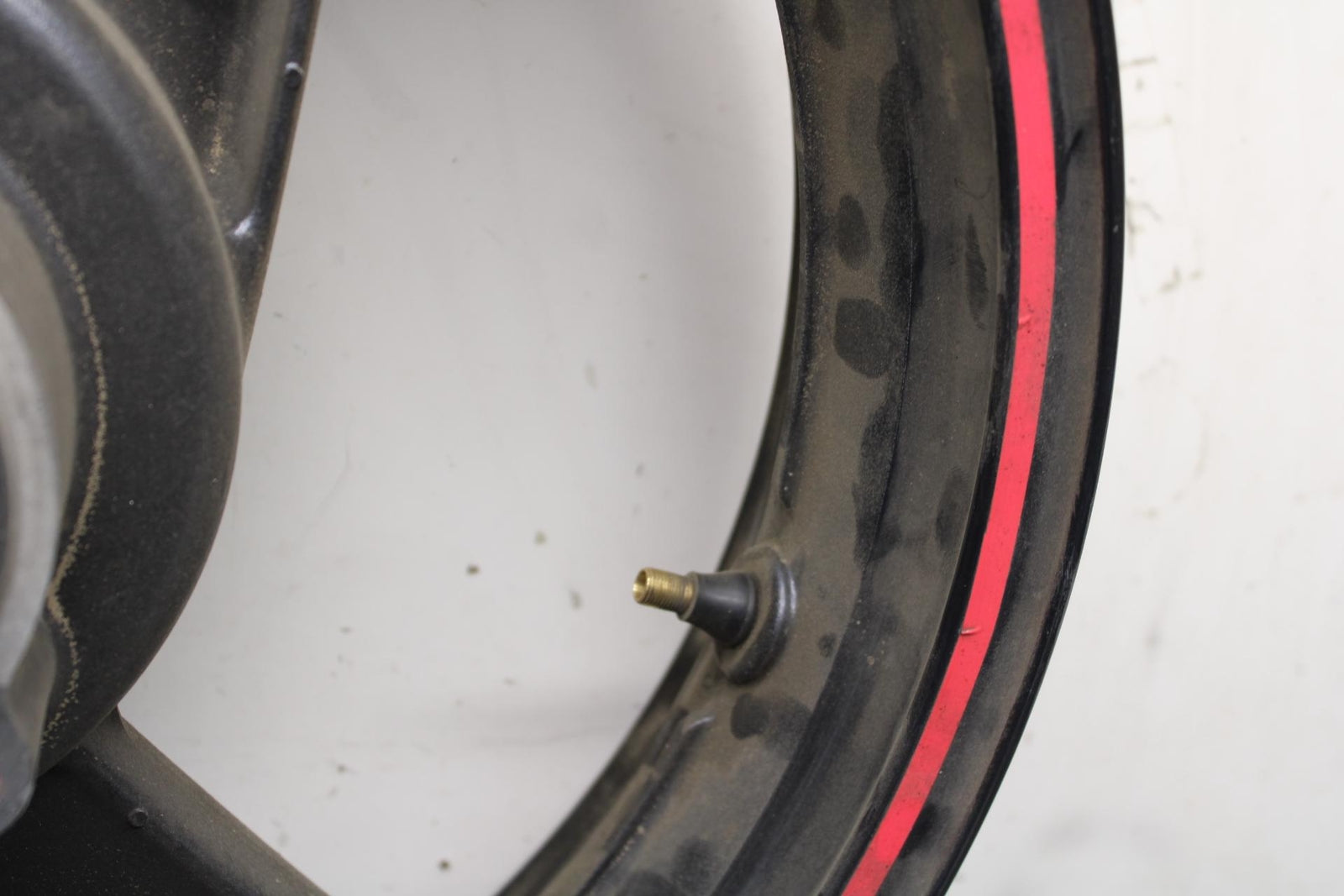 90-07 KAWASAKI ZZR 250 REAR WHEEL RIM BB298