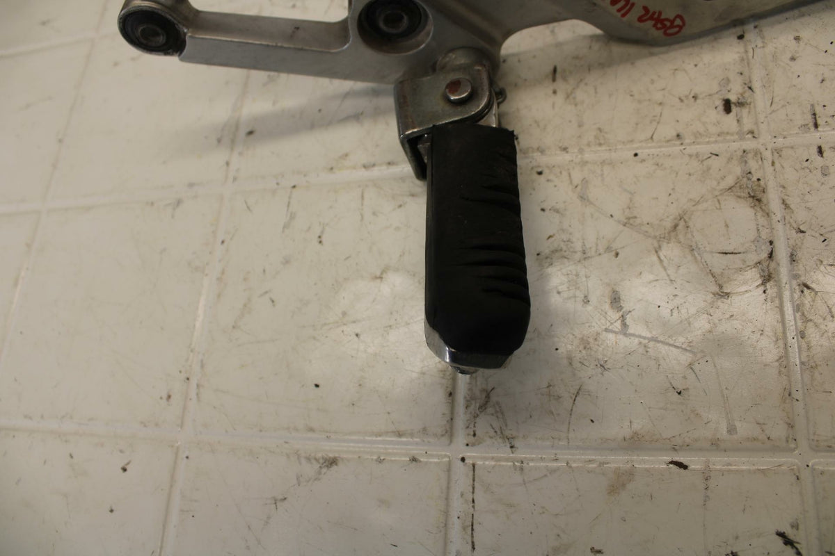 93-96 SUZUKI GSXR1100W LEFT REARSET REAR SET DRIVER FOOT PEG REST STOP BB12