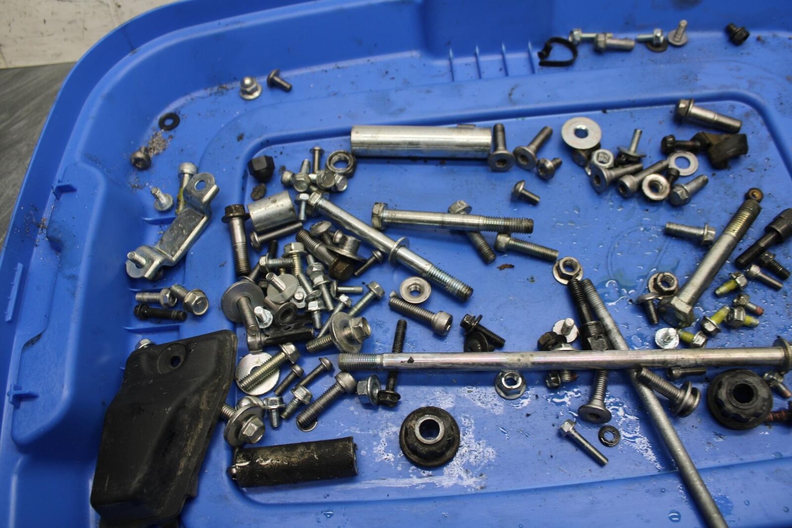 11-14 KAWASAKI VERSYS 650 LE 650C ENGINE MOUNTING BOLTS HARDWARE SCREWS BB498