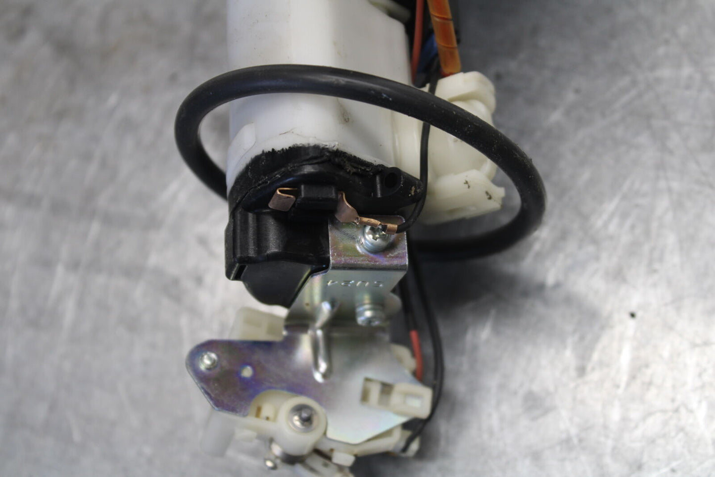 06-07 SUZUKI GSXR 600 FUEL PUMP GAS PETROL SENDER UNIT BB694