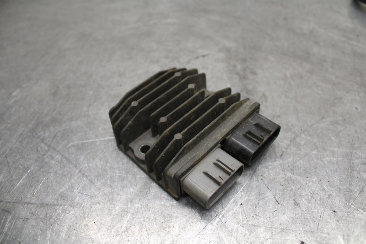 14-15 YAMAHA V STAR 1300 XVS1300CT TOURER RECTIFIER VOLTAGE REGULATOR BB722