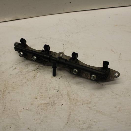 09-12 KAWASAKI NINJA ZX6R SECONDARY FUEL INJECTORS TOP AIRBOX GAS RAIL BB272