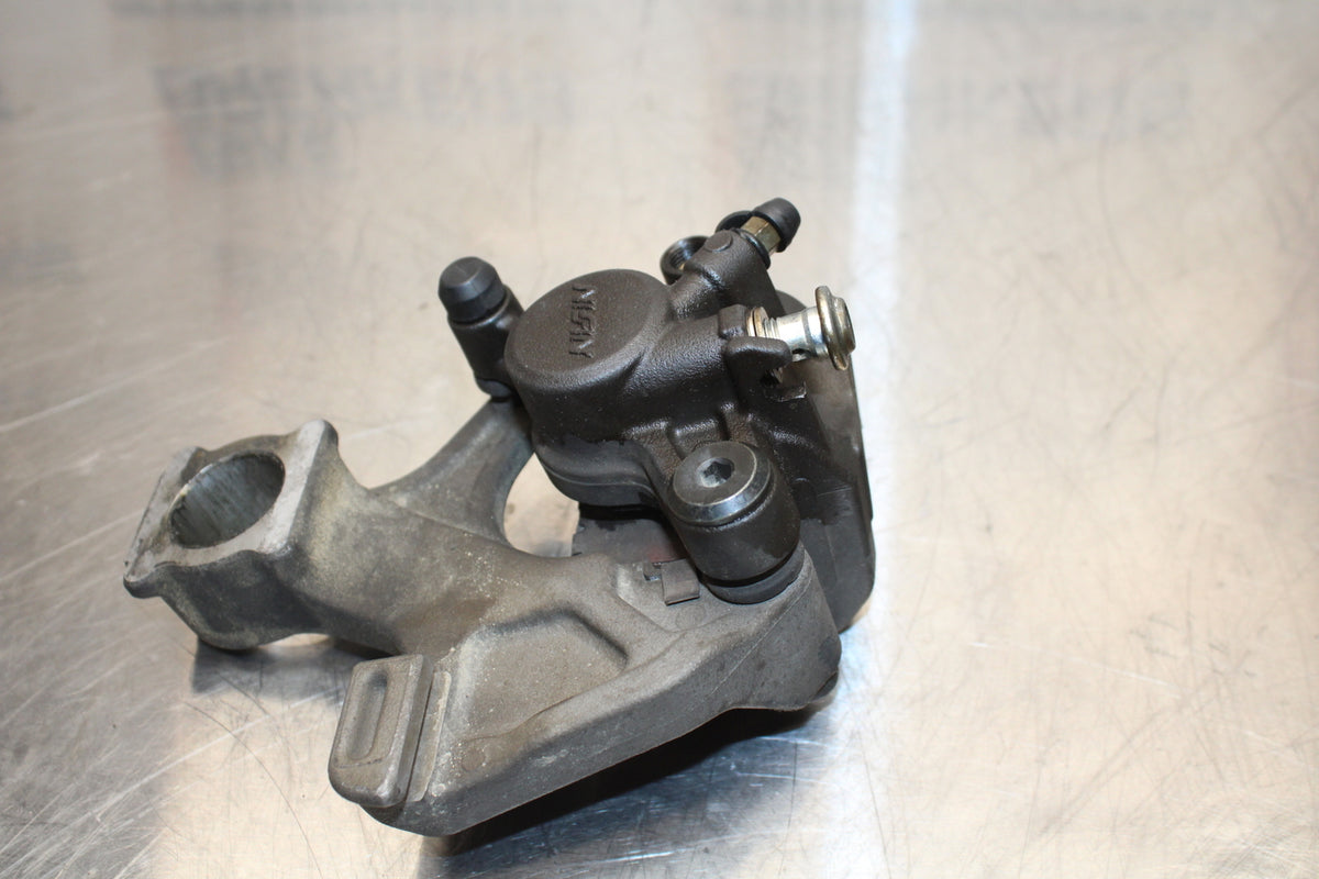 11 SUZUKI GSXR1000 REAR BACK BRAKE CALIPER W MOUNT BRACKET BB142 