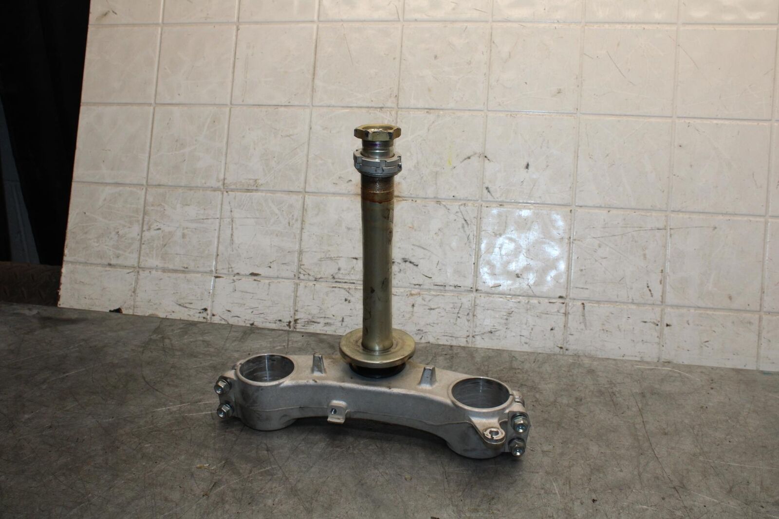06-07 SUZUKI GSXR600 FRONT FORKS CLAMP LOWER TRIPLE TREE STEM BB543
