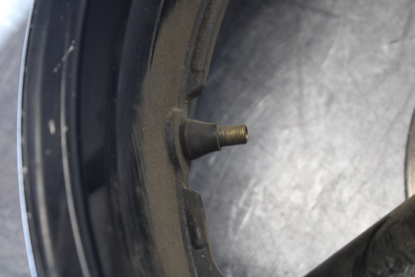 04-05 SUZUKI GSXR600 REAR WHEEL BACK RIM BB32