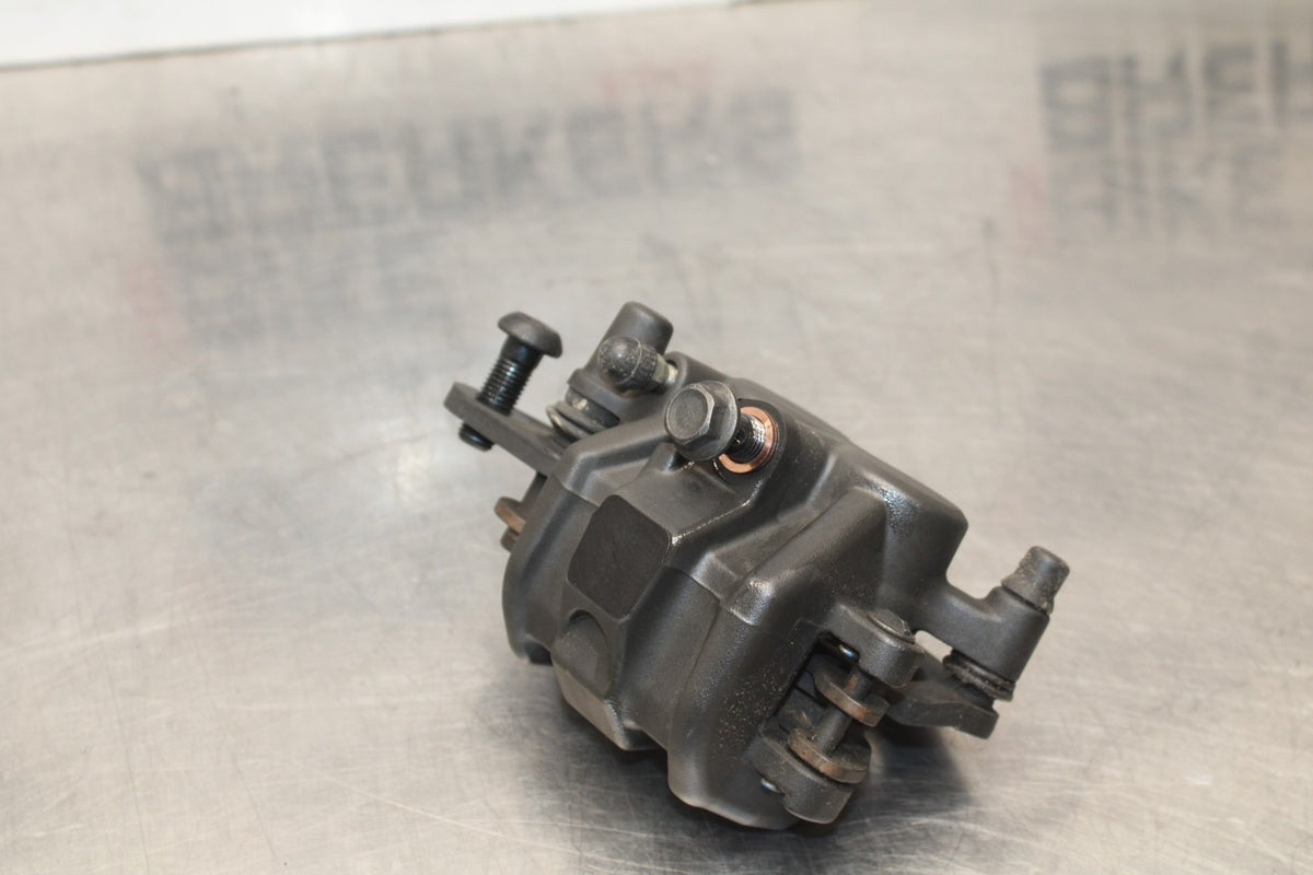 17-18 YAMAHA YZF R3 RIGHT FRONT BRAKE CALIPER BB813
