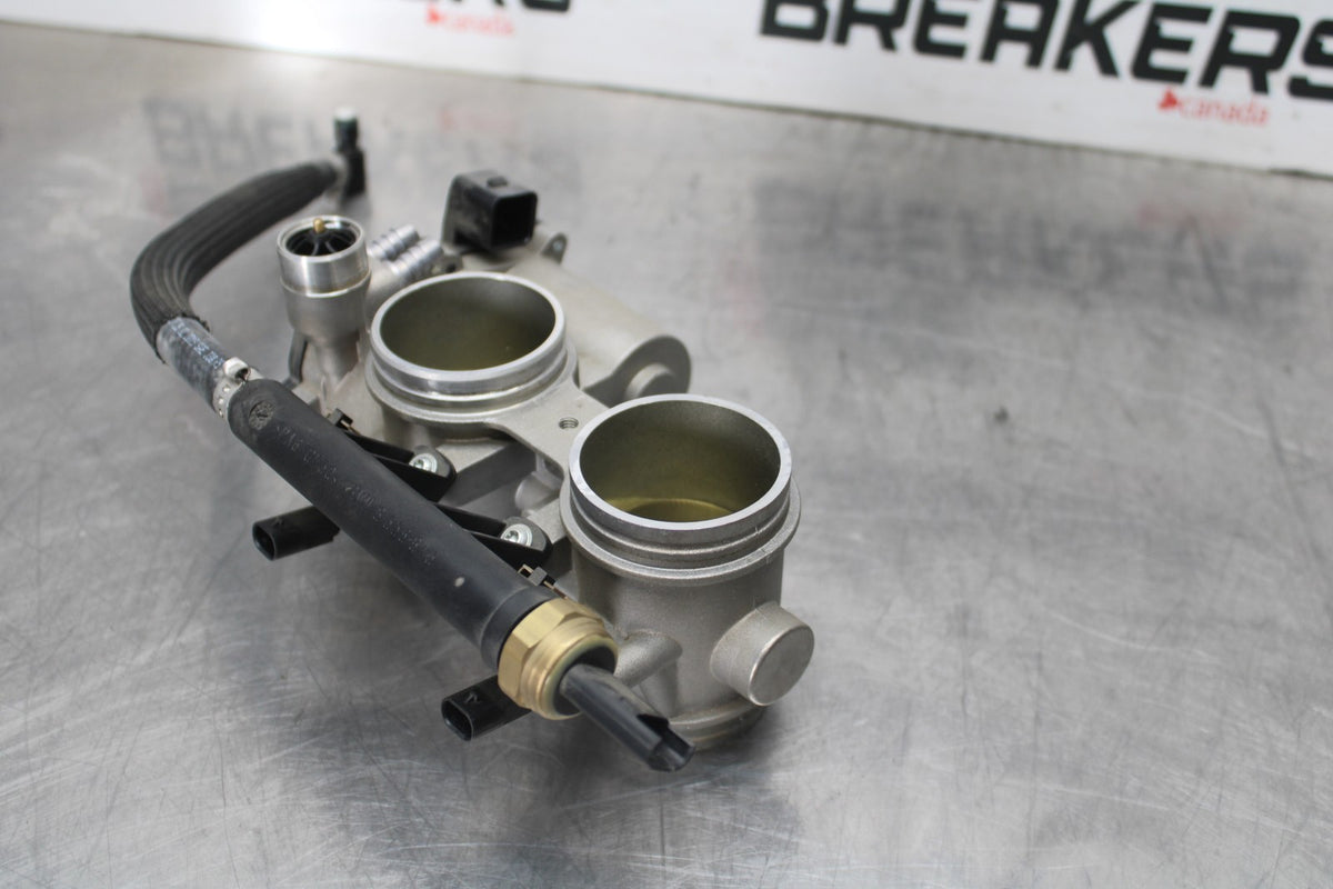 20-23 BMW F900R MAIN FUEL INJECTORS / THROTTLE BODIES BB923