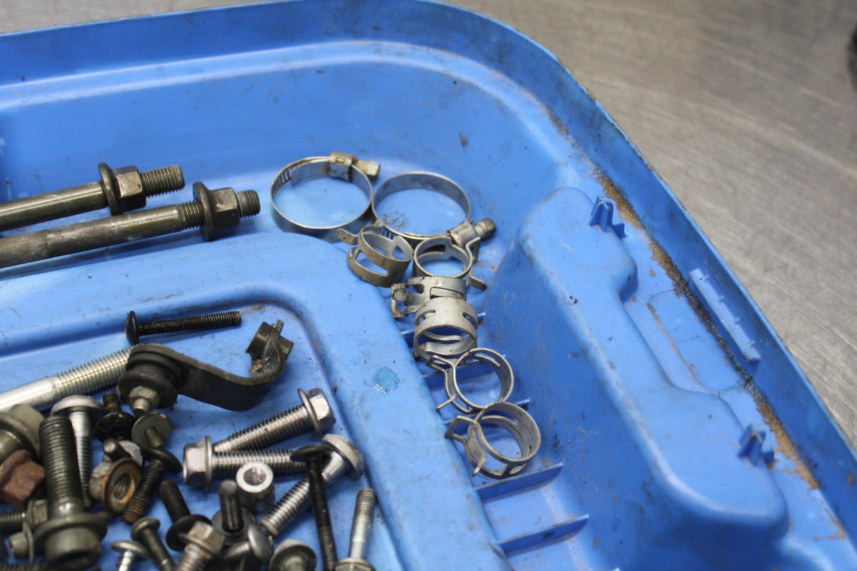 05 YAMAHA YZF R6 MOUNTING BOLTS HARDWARE SCREWS BB894