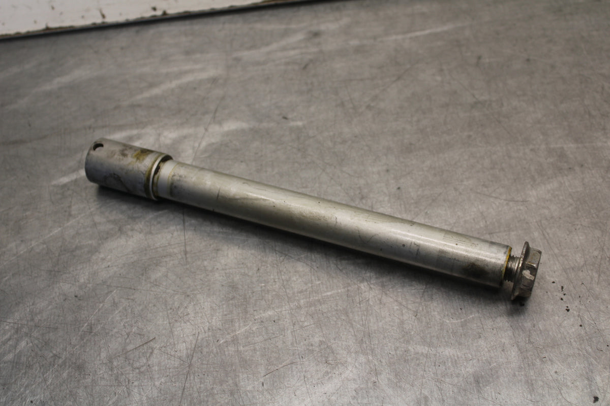 05-06 HONDA CBR600RR FRONT WHEEL RIM AXLE PIVOT BOLT 44301-MEE-D00 BB655
