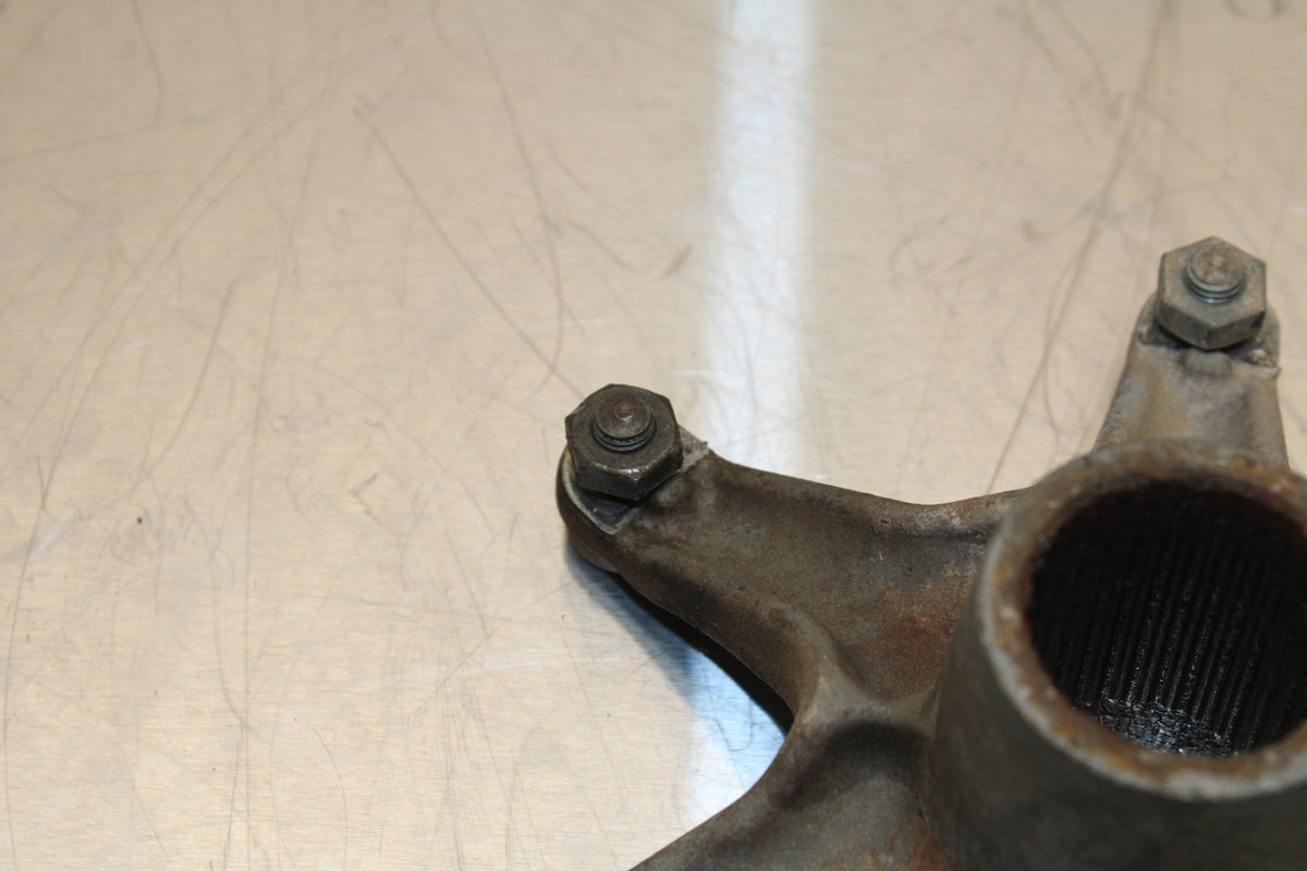 93 YAMAHA BANSHEE 350 REAR SPROCKET HUB BB135