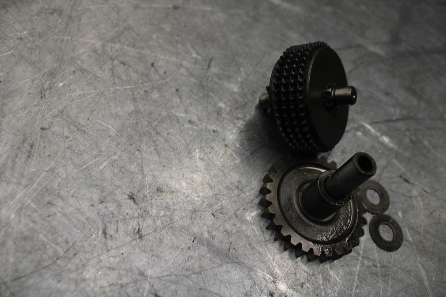 1998 Suzuki TL1000S ENGINE MOTOR IDLER IDLING GEAR BB508