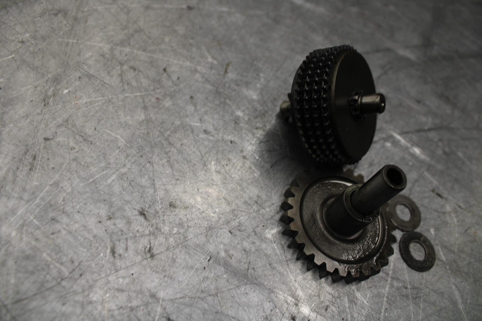 1998 Suzuki TL1000S ENGINE MOTOR IDLER IDLING GEAR BB508