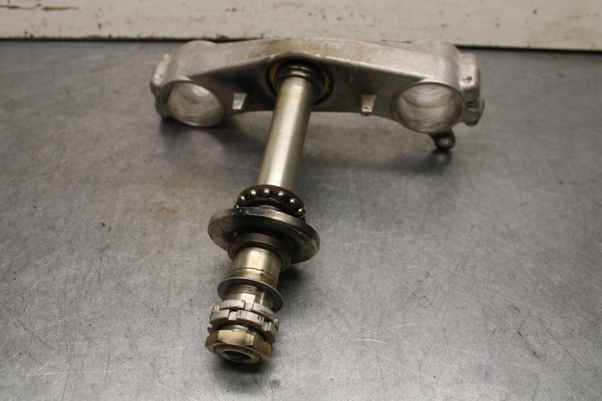 06-07 SUZUKI GSXR750 FRONT FORKS CLAMP LOWER TRIPLE TREE STEM 51311-01H00 BB670