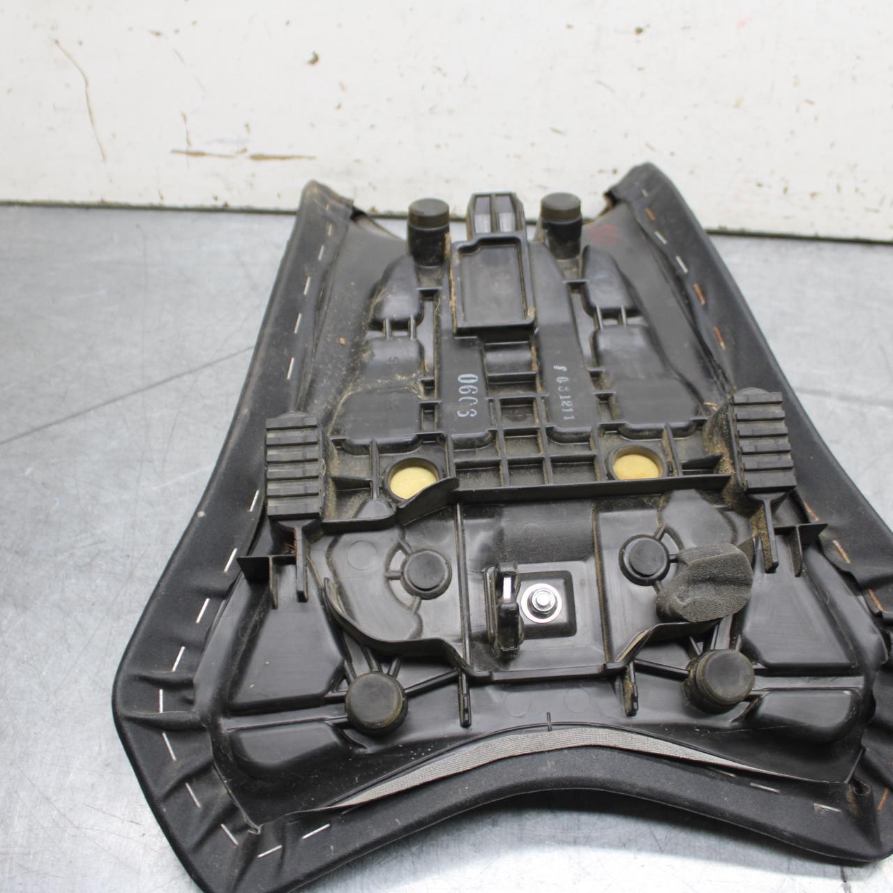 21 KAWASAKI NINJA ZX6R FRONT DRIVERS SEAT PAD SADDLE PILLION 53066-0606-MA BB647