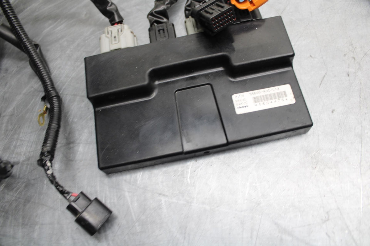 13-17 HONDA CBR600RR  ECU COMPUTER CONTROLLER UNIT BLACK BOX ECM CDI BB502