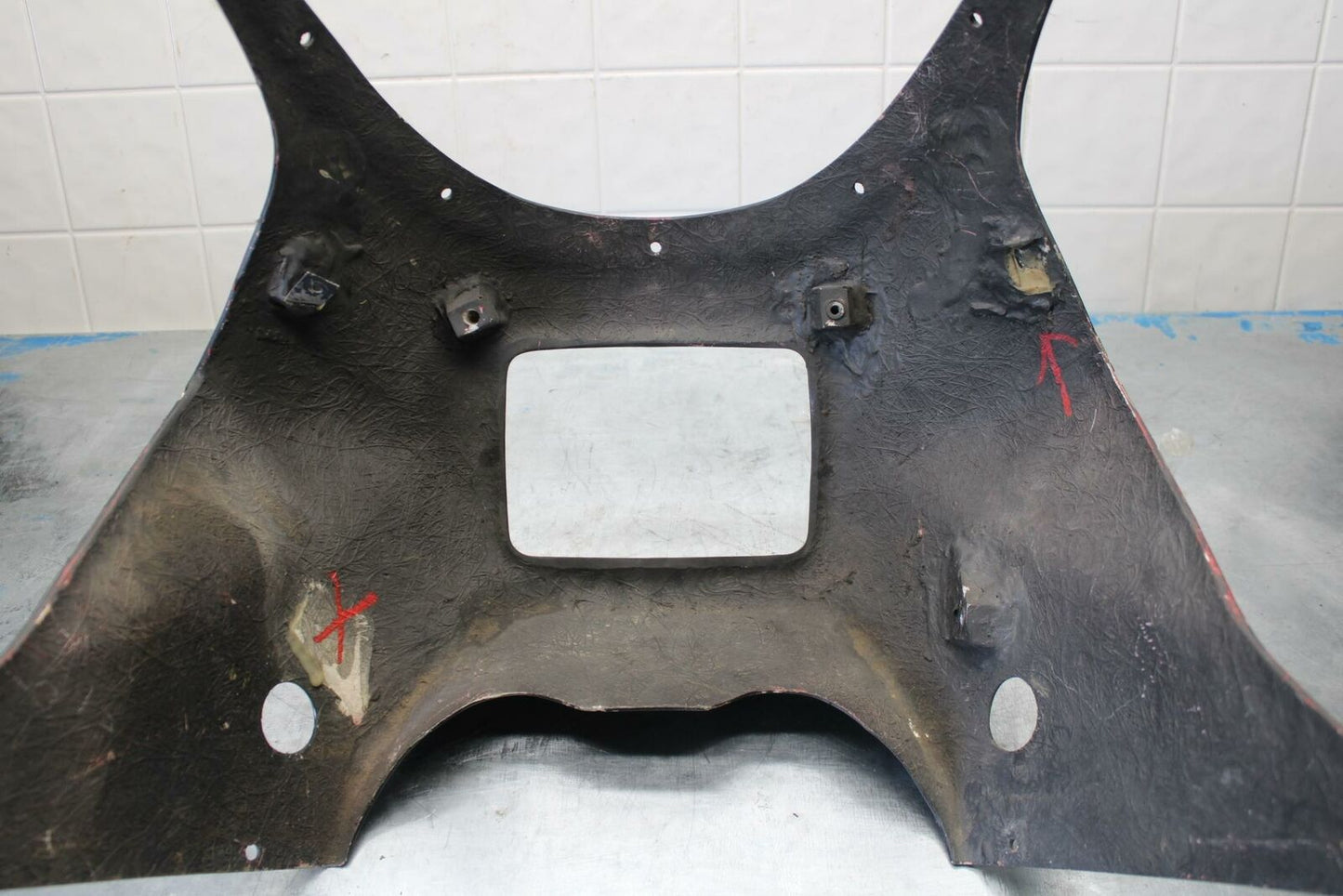 85 YAMAHA RZ500 FIBERGLASS FRONT UPPER NOSE FAIRING COWL SHROUD BB27