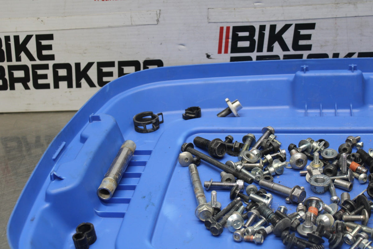 22-25 YAMAHA YZF R7 MOUNTING BOLTS HARDWARE SCREWS BB940