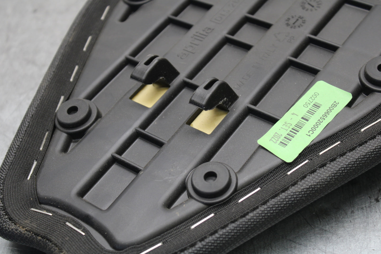 20-23 APRILIA RS660 REAR BACK PASSENGER TANDEM SEAT PAD SADDLE PILLION  BB667