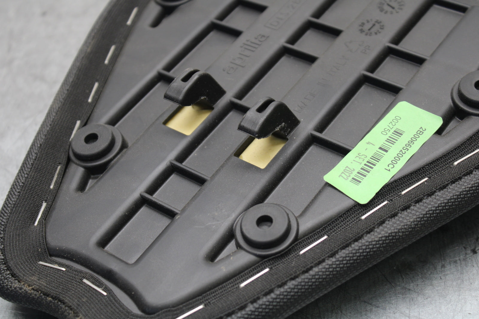 20-23 APRILIA RS660 REAR BACK PASSENGER TANDEM SEAT PAD SADDLE PILLION  BB667