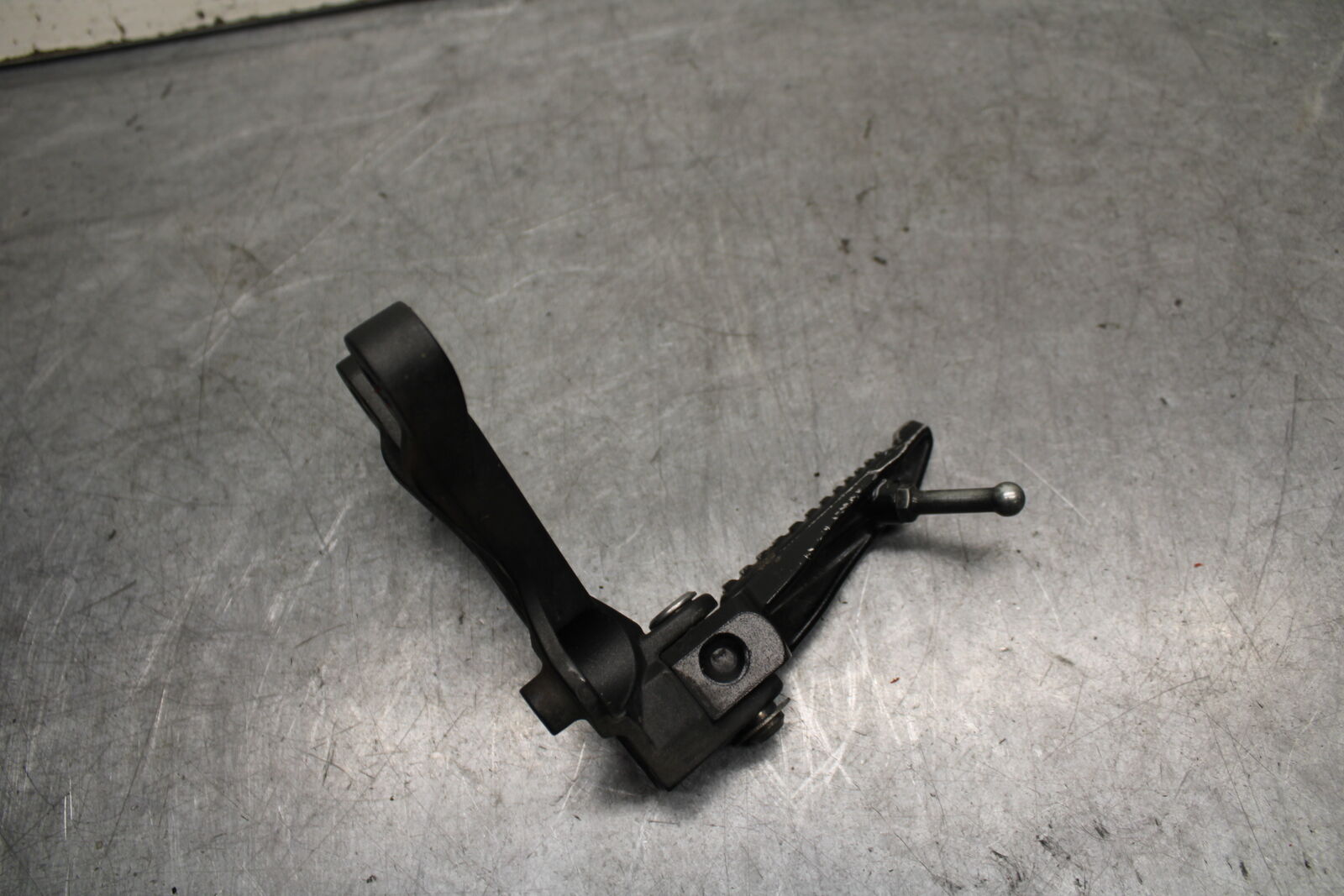 13-18 KAWASAKI NINJA ZX6R LEFT REARSET REAR SET DRIVER FOOT PEG REST STOP BB666