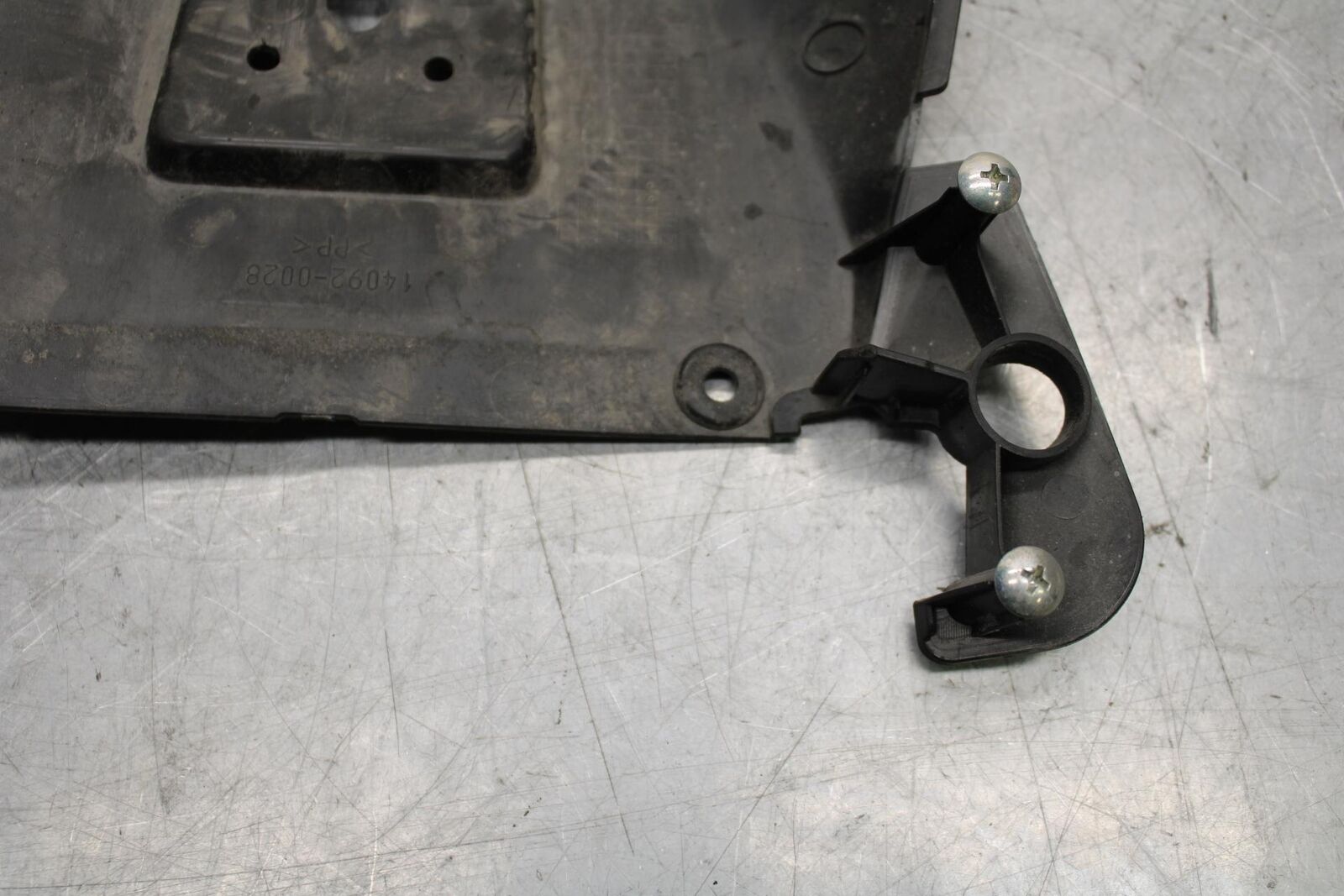 2009 Kawasaki Ninja ZX6R ZX600R REAR TAILLIGHT BRAKE LIGHT TRIM  BB548