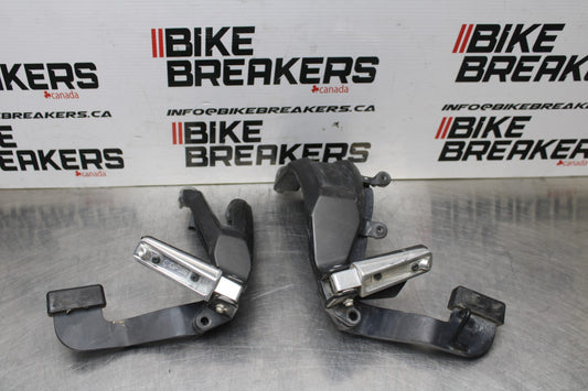 18 YAMAHA SUPER TENERE REAR BACK PASSENGER PEG SET PAIR BB832