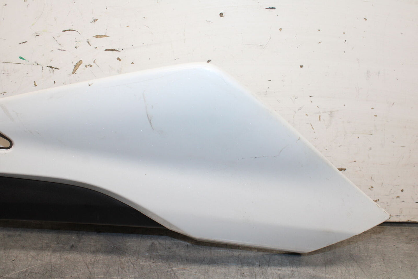 15-16 HONDA CB300F RIGHT REAR BACK TAIL FAIRING COWL SHROUD BB740