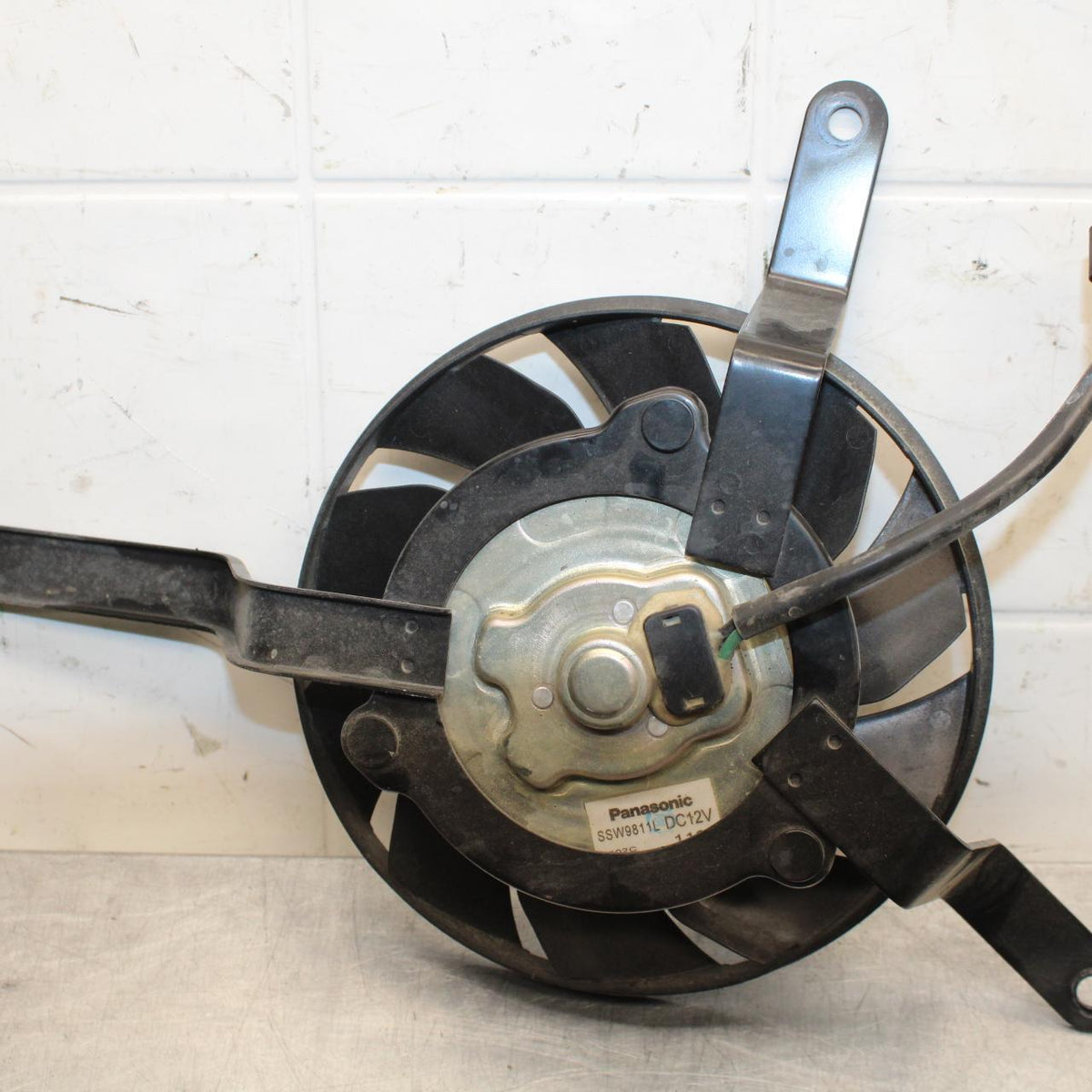 2012 Triumph Daytona 675R ENGINE RADIATOR COOLING FAN BB589