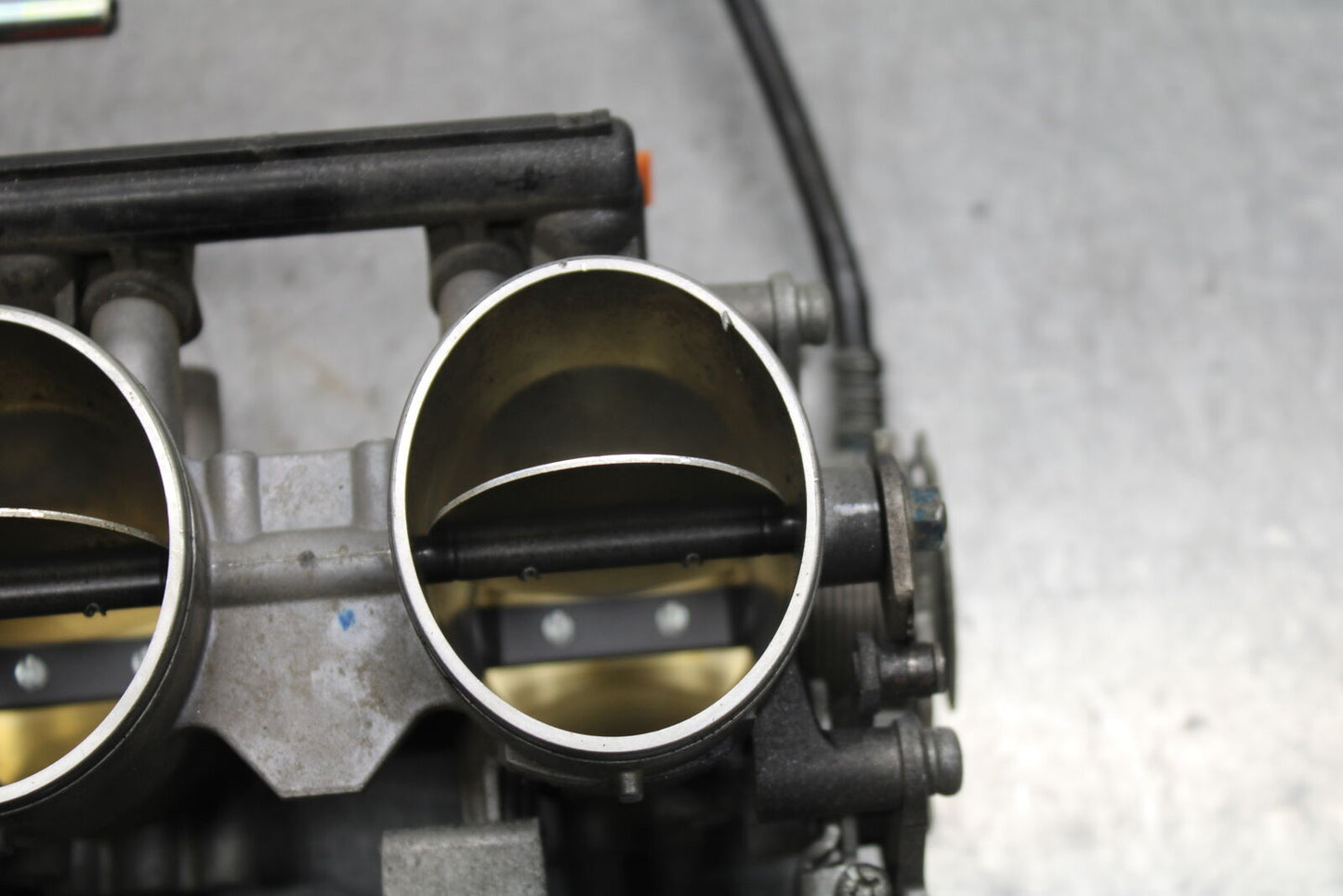 13-18 KAWASAKI NINJA ZX6R MAIN FUEL INJECTORS / THROTTLE BODIES BB118