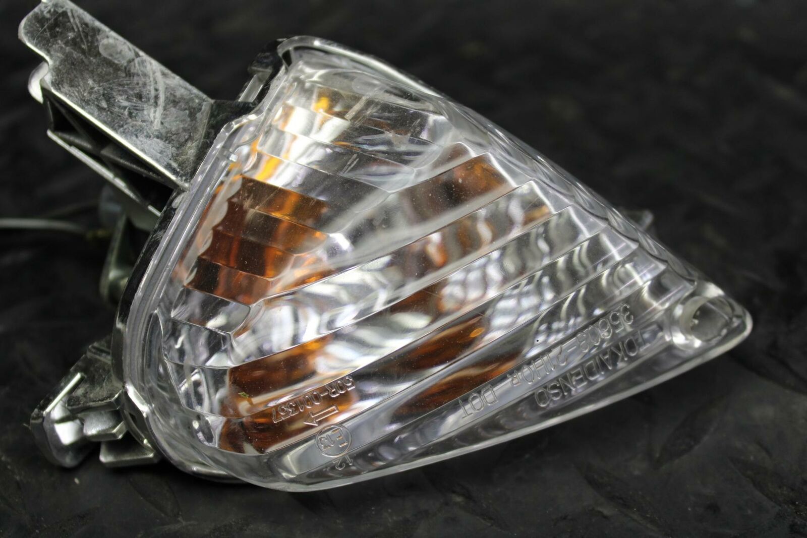10 SUZUKI GSXR750 RIGHT REAR BACK TURN SIGNAL LIGHT INDICATOR BB190