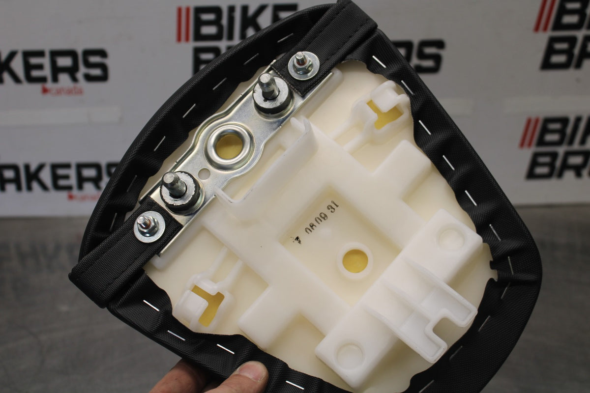 15-26 SUZUKI GSXR600 REAR BACK PASSENGER TANDEM SEAT PAD SADDLE PILLION BB888