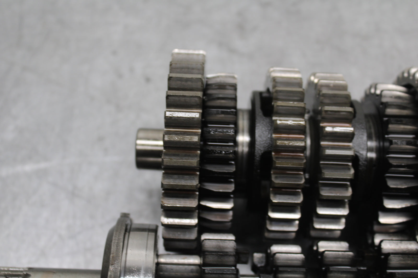 06 YAMAHA YZF R6 ENGINE MOTOR TRANSMISSION TRANNY GEARS BB716