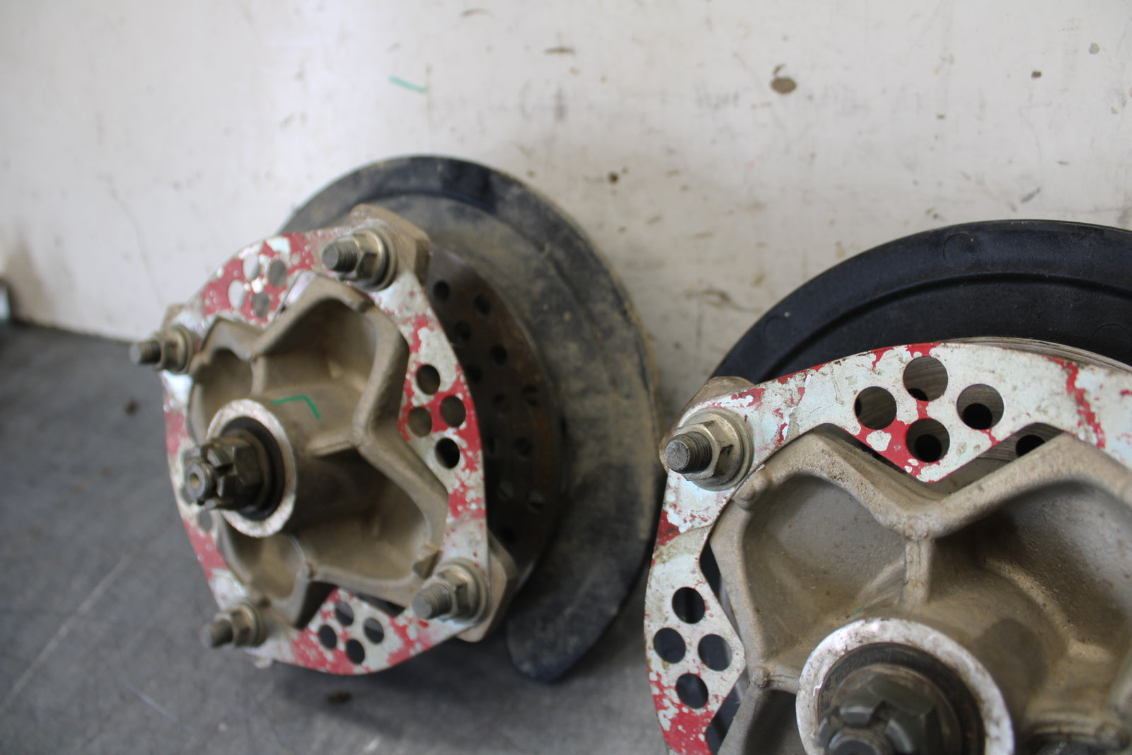 01-05 YAMAHA RAPTOR 660R FRONT WHEEL RIGHT LEFT HUB SET 5LP-25111-20-00  BB695