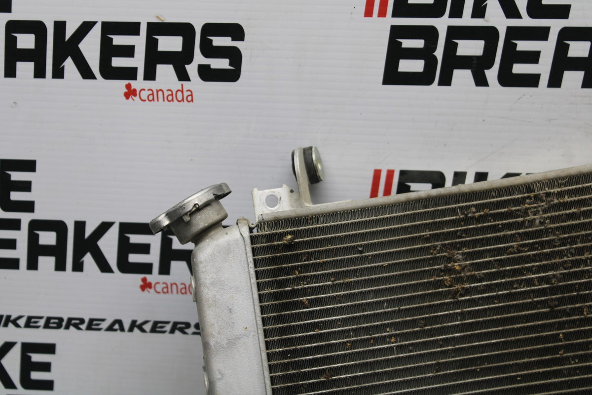13 YAMAHA YZF R1 ENGINE RADIATOR MOTOR COOLER COOLING RADIATER BB781