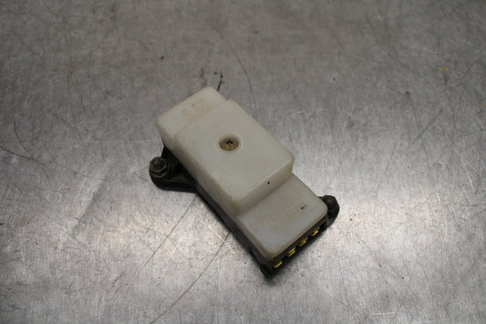 91-92 SUZUKI GSXR750 M  RELAY ASSEMBLY FUSE BOX BB125