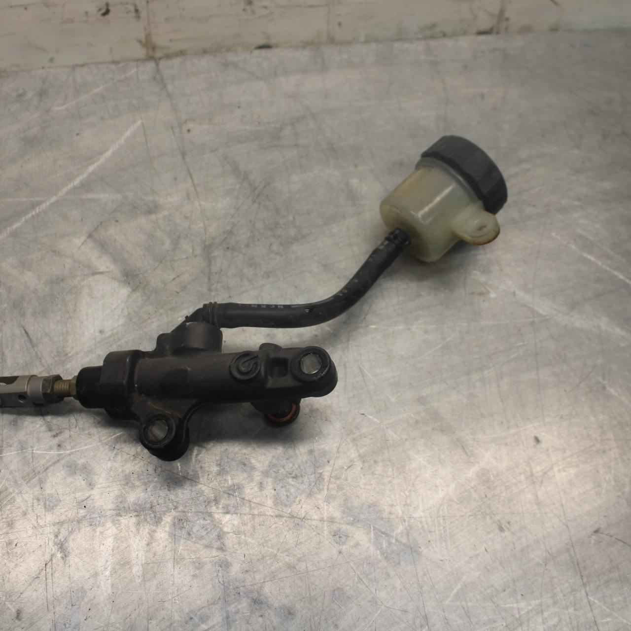 05 YAMAHA YZF R6S REAR BREMBO  BRAKE MASTER CYLINDER W RESERVOIR BB462