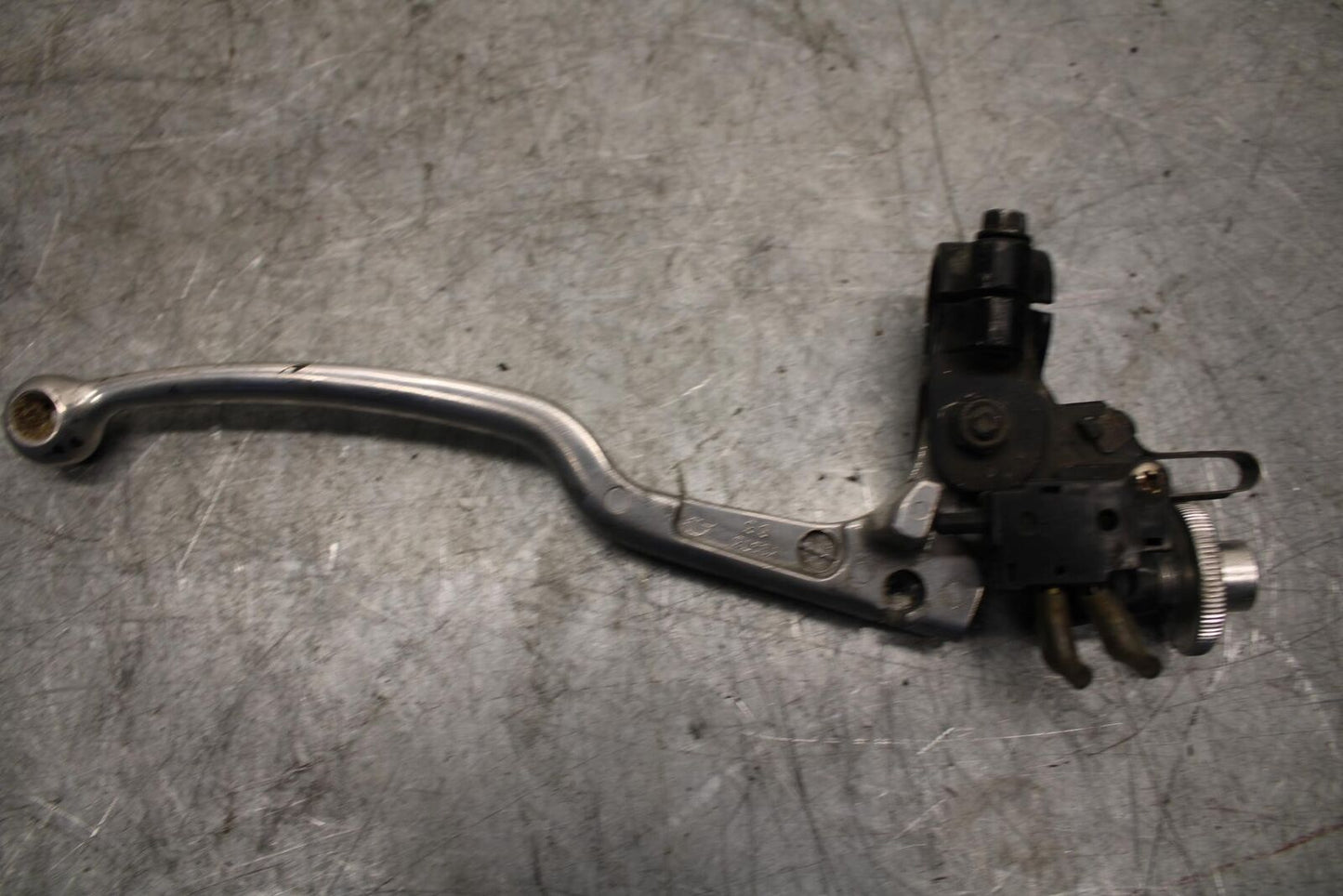 2003 Yamaha YZF R6 CLUTCH PERCH MOUNT WITH LEVER  BB539