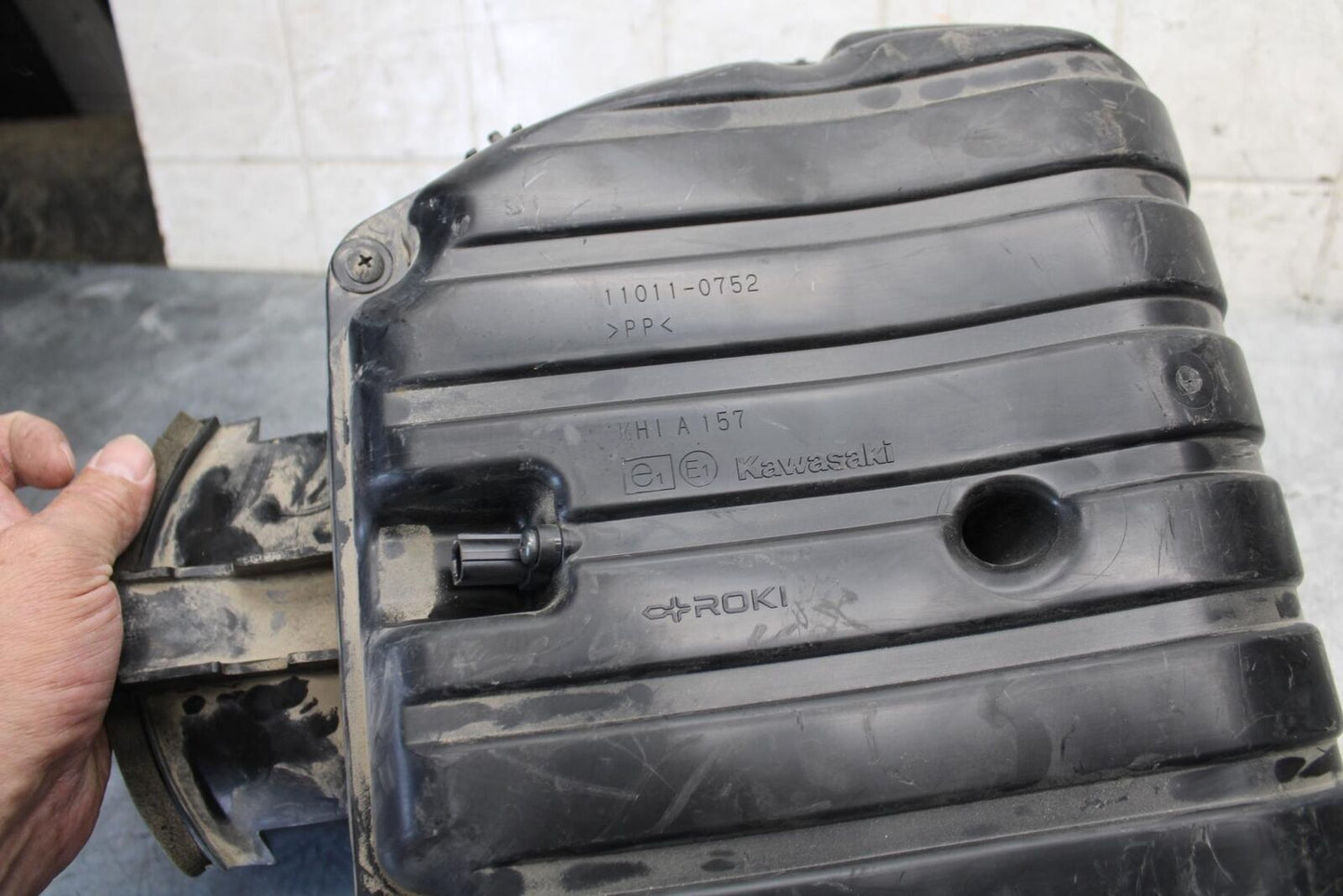 19-20 KAWASAKI NINJA ZX6R ZX636 AIRBOX AIR INTAKE FILTER BOX 11010-0893 BB528