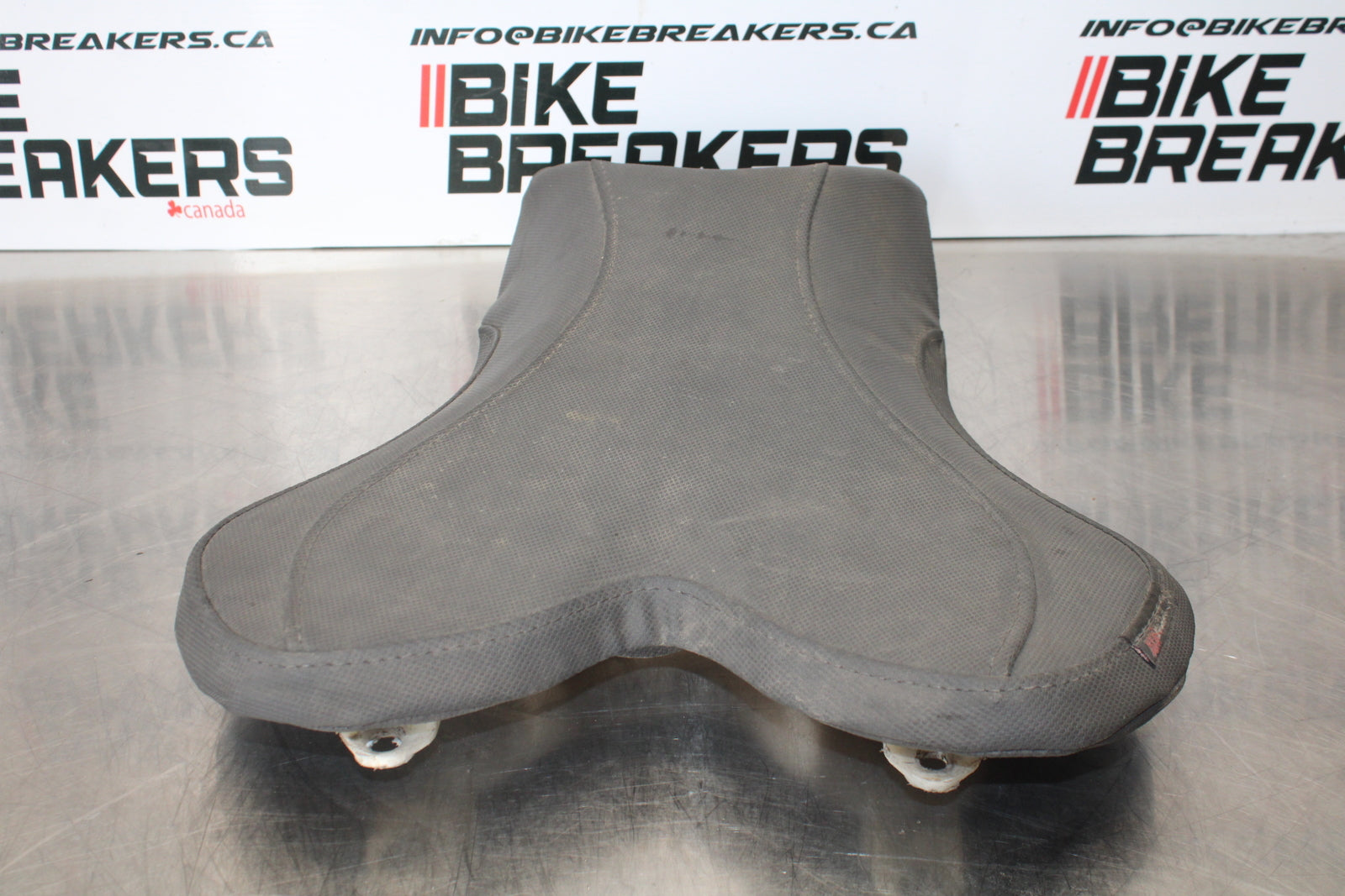 07-08 YAMAHA YZF R1 HT MOTO AFTERMARKET FRONT DRIVERS SEAT BB160