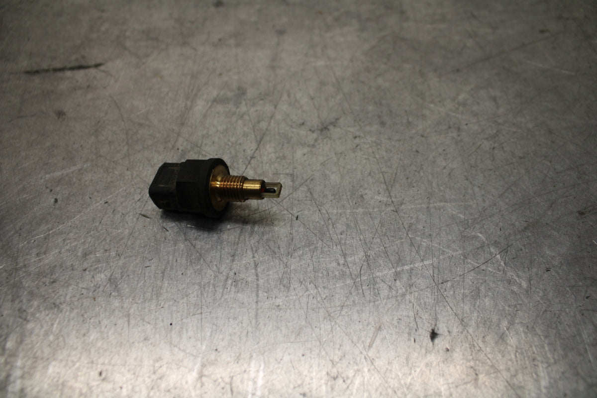 03-04 TRIUMPH DAYTONA 600  AIR BOX SENSOR BB745