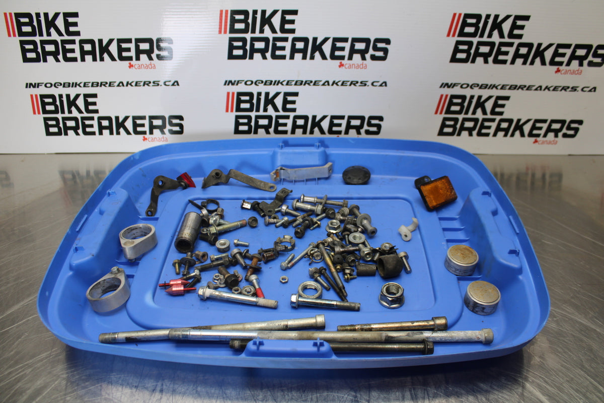 98-05 HONDA SUPER HAWK 1000 VTR1000F MOUNTING BOLTS HARDWARE SCREWS BB152