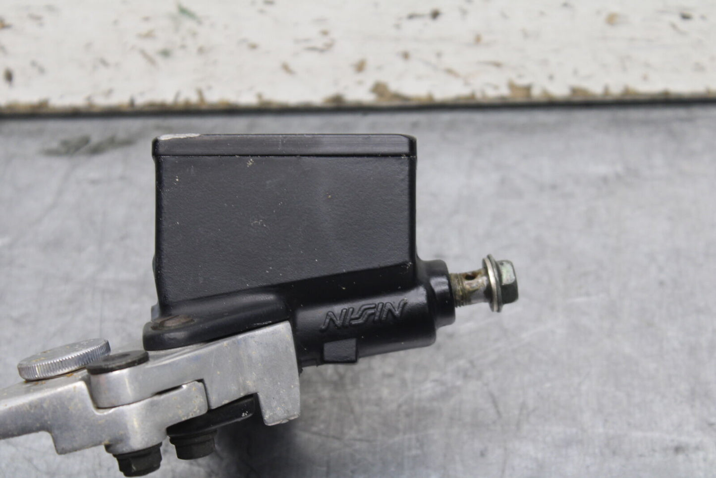 04-05 SUZUKI KATANA 750 GSX750F FRONT BRAKE MASTER CYLINDER w/ LEVER BB110