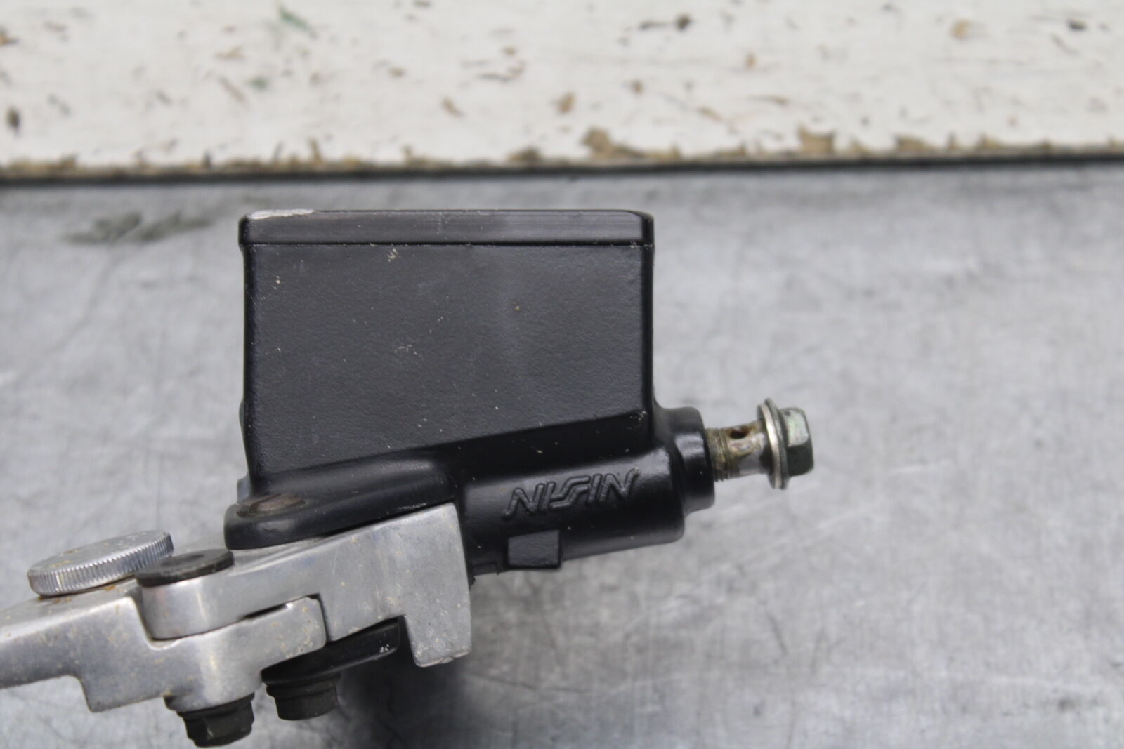 04-05 SUZUKI KATANA 750 GSX750F FRONT BRAKE MASTER CYLINDER w/ LEVER BB110