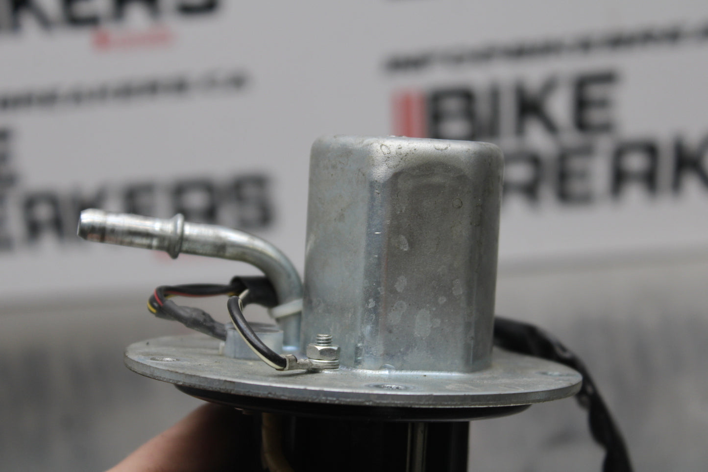 04-05 KAWASAKI NINJA ZX10R FUEL PUMP GAS PETROL SENDER UNIT BB163